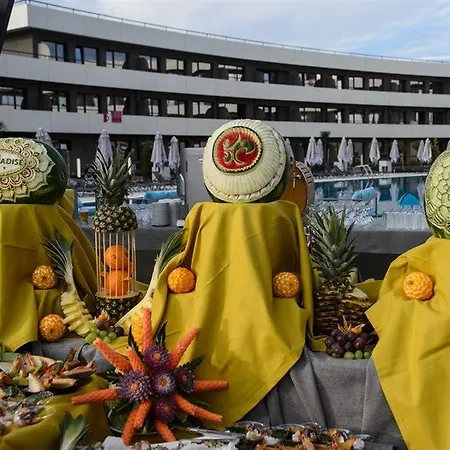 Aqua Paradise & Aqua Park Hotel 4*