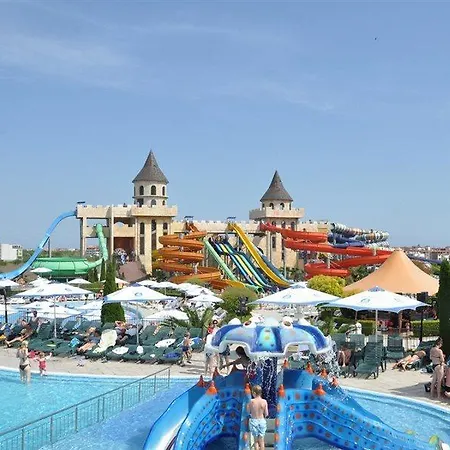 Aqua Paradise & Aqua Park 호텔 네세부르