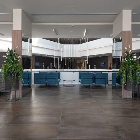 Aqua Paradise & Aqua Park Hotel