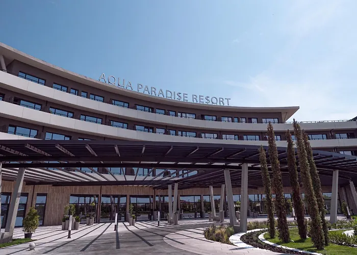 Aqua Paradise & Aqua Park 4*