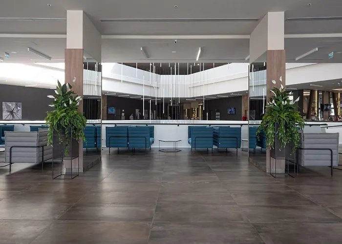 Aqua Paradise & Aqua Park Hotel